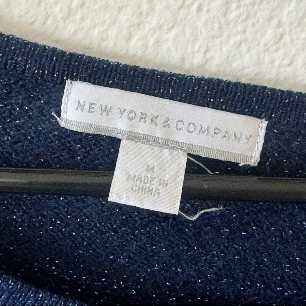 Lightweight Knit Dark Blue Top - Picture 4 of 11